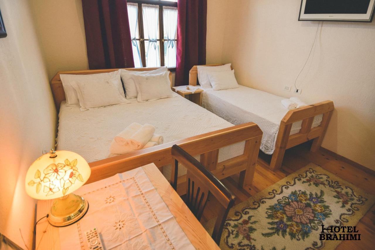 Hotel Brahimi จีโรคาสเตอร์ ภายนอก รูปภาพ
