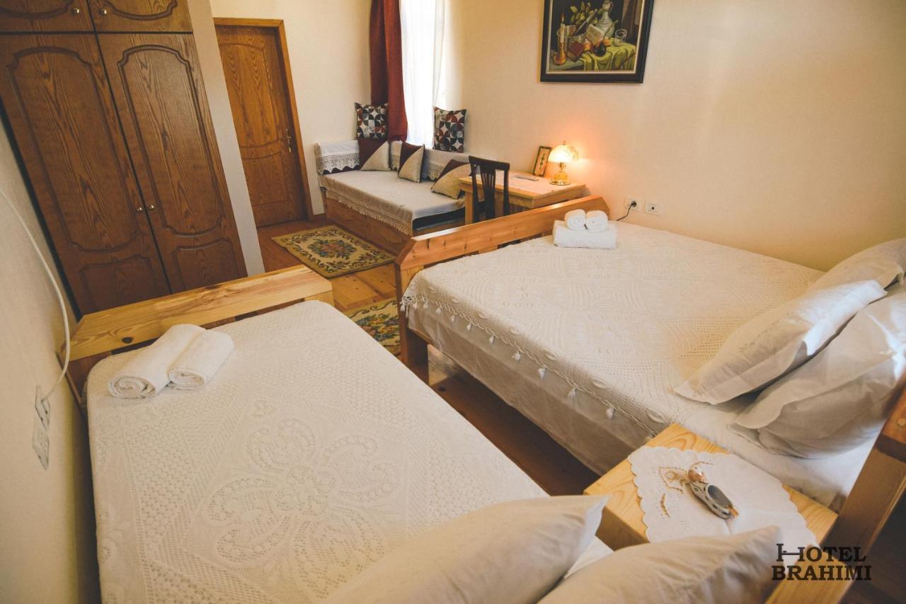 Hotel Brahimi จีโรคาสเตอร์ ภายนอก รูปภาพ